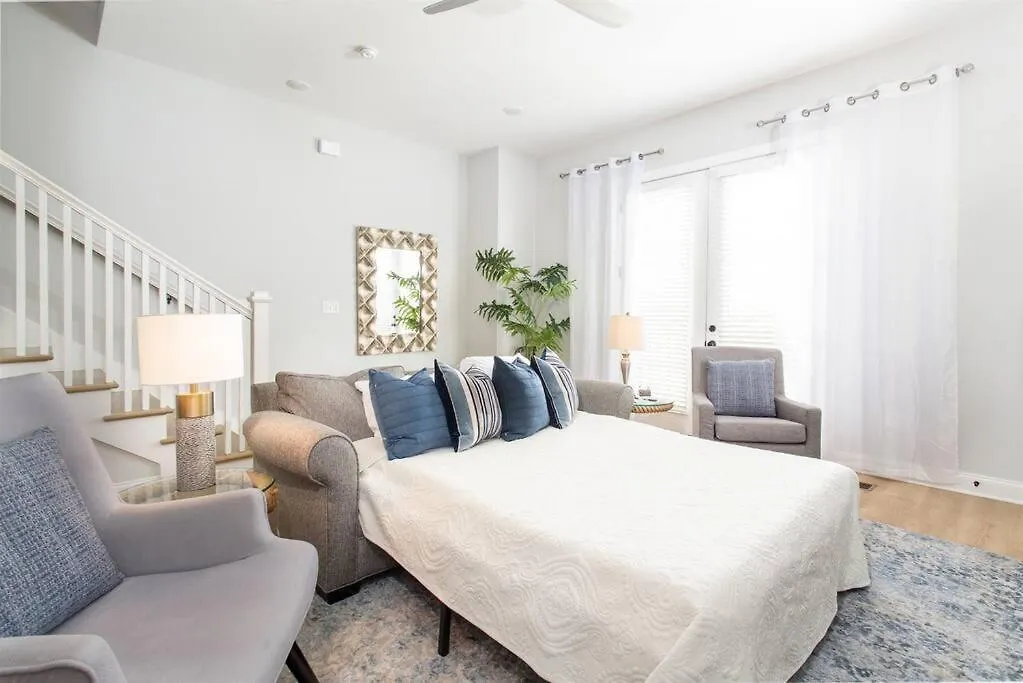 All Rooms With En-Suite Bath, Tv & Blackout Shades Нэшвилл США